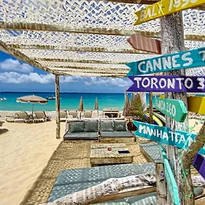 Pavillon 9, Feet In The Water In , Grand Case Sint Maarten/Saint Martin