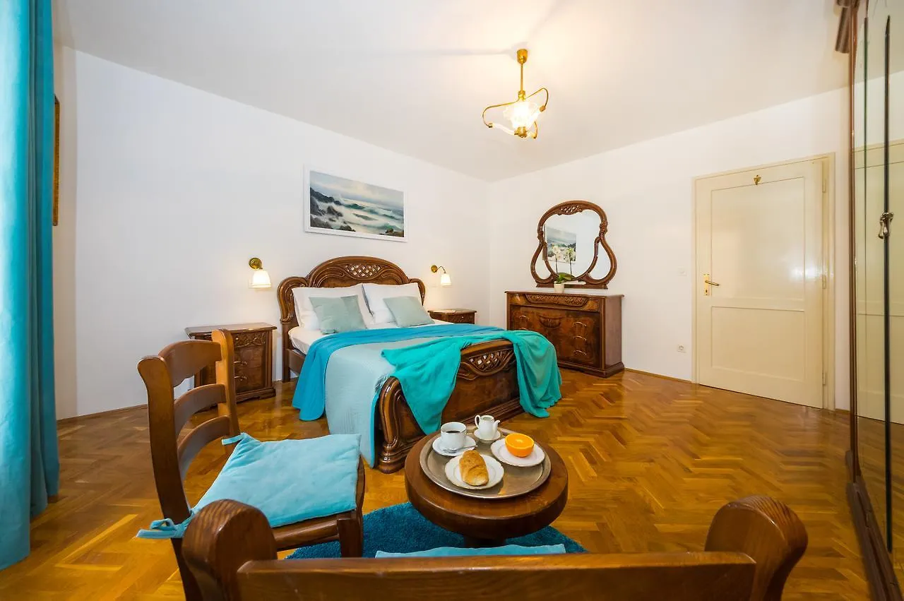 Apartman Verdi 자다르